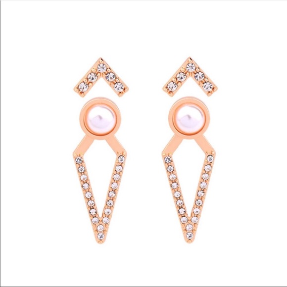 Jewelry - 1 left! Rose gold drop earrings
